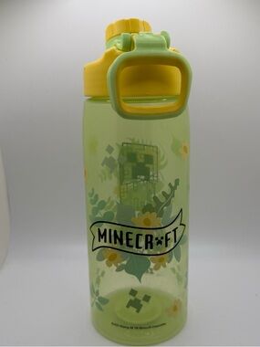 Minecraft Kids Yellow & Green Water Bottle